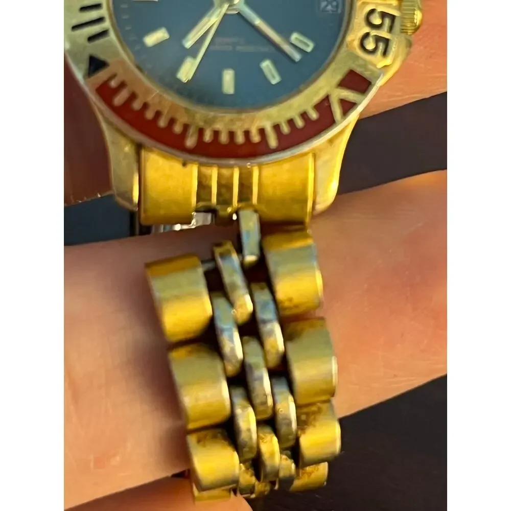 VTG Helbros Quartz Watch Two Toned Water Resistant Not Tested Read
